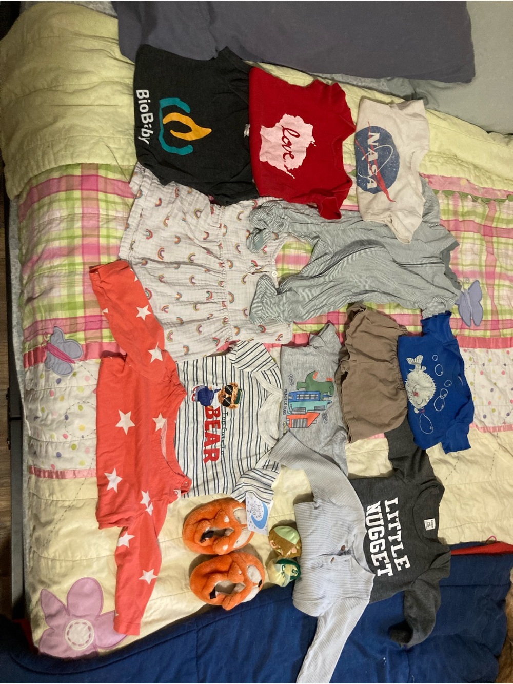 Unisex baby clothes bundle